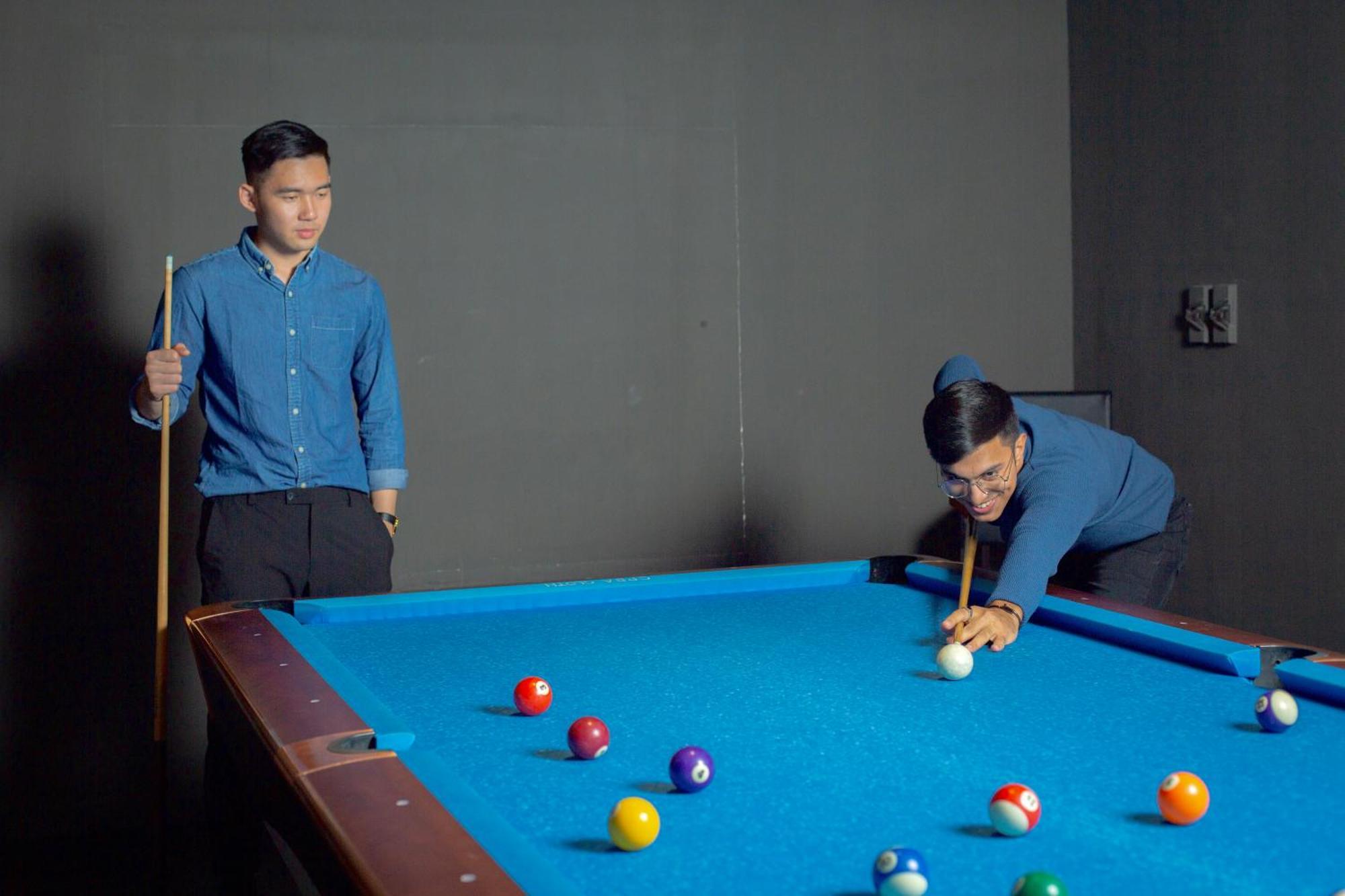 Radisson Blu Resort, Эль-Фуджайра Экстерьер фото Pool players